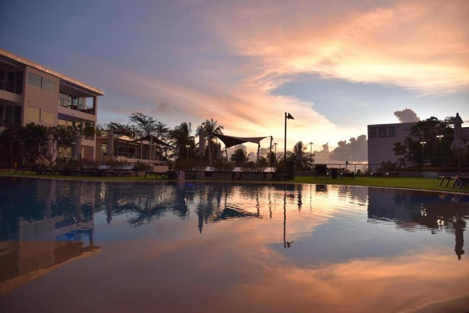 Karon Butterfly Kata Hill Condo By The Sea Ban Karon Eksteriør billede