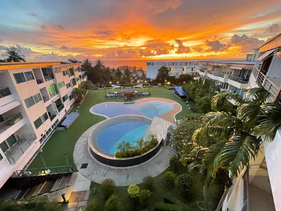 Karon Butterfly Kata Hill Condo By The Sea Ban Karon Eksteriør billede